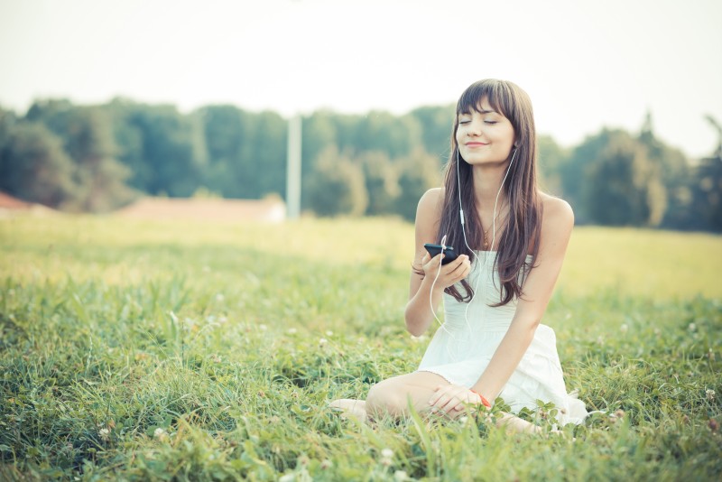 Using Neuvana Stress-reducing Earbuds to Minimize or Eliminate Anxiety